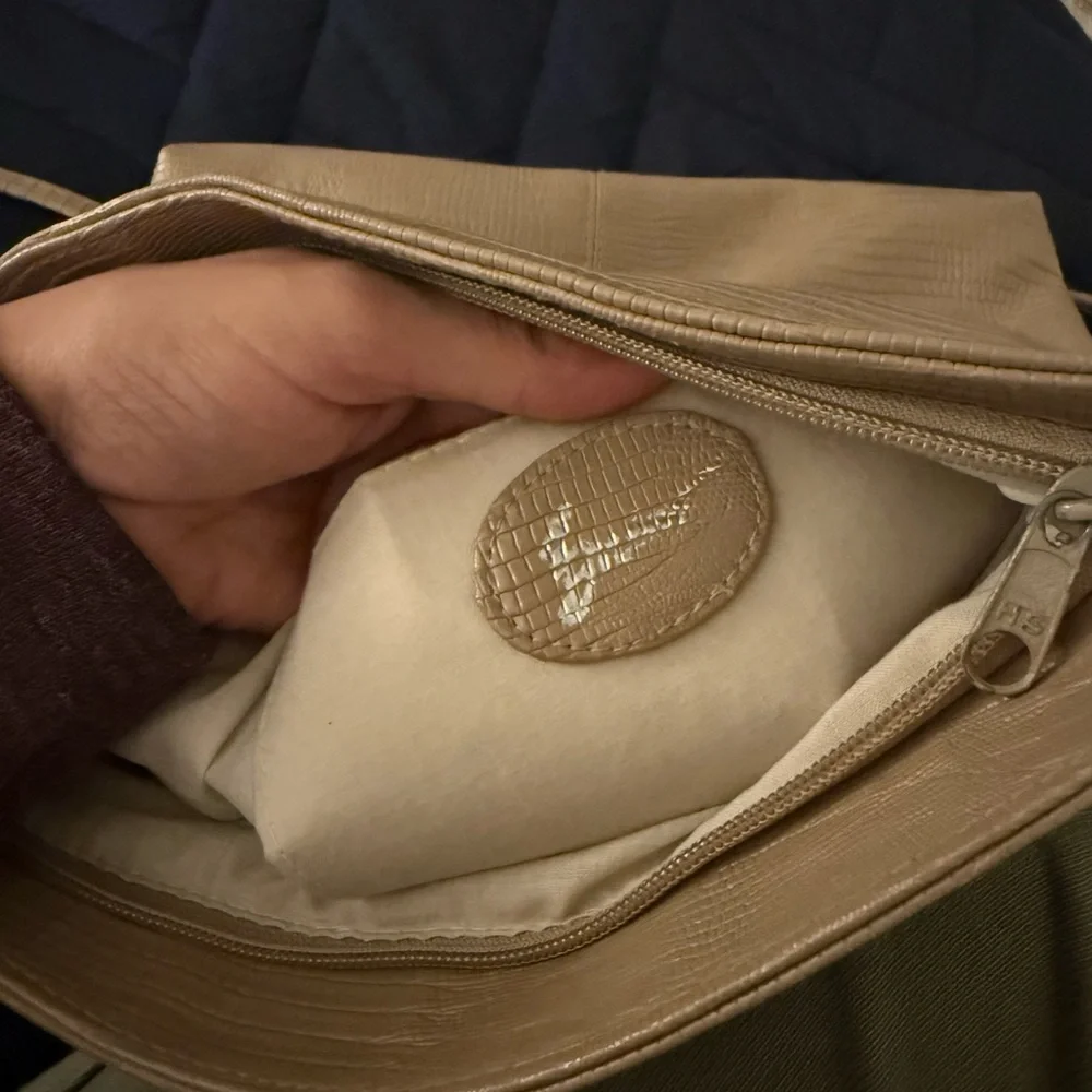 Elegant Tan Clutch Bag - Picture 4 of 8